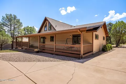 Exterior - 2244 Double Bogey Way, Overgaard, AZ 85933 photo 7 of 8