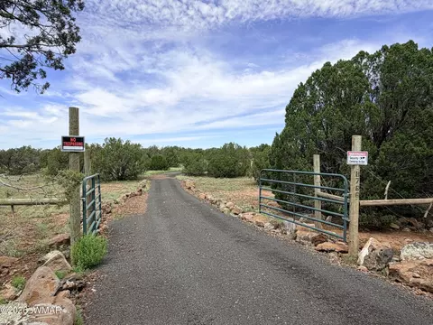 8766 Kaibab Pl, Show Low, AZ 85901
