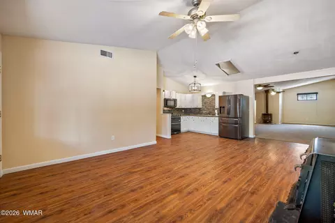 Living - 2229 Chevelon Rd, Overgaard, AZ 85933 photo 2 of 7