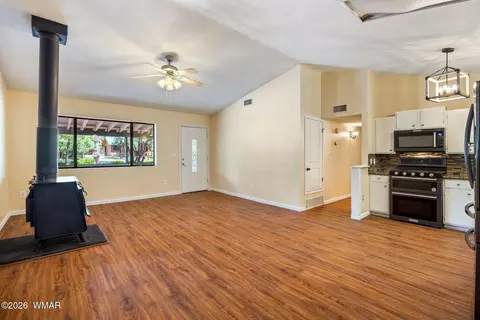 Living - 2229 Chevelon Rd, Overgaard, AZ 85933 photo 3 of 7
