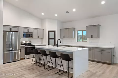 Kitchen - 433 W 4th Ave, Eagar, AZ 85925 photo 1 of 4