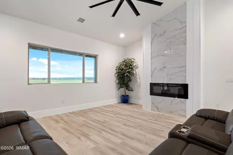 Living - 433 W 4th Ave, Eagar, AZ 85925 photo 1 of 2