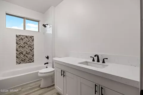 Bath - 433 W 4th Ave, Eagar, AZ 85925 photo 4 of 4