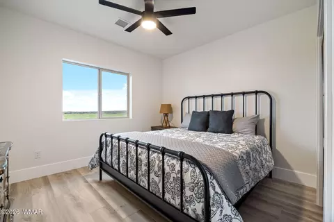 Bedroom - 433 W 4th Ave, Eagar, AZ 85925 photo 5 of 6
