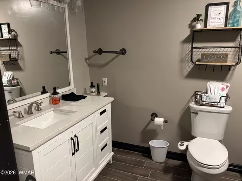 Bath - 1099 S Kellis Blvd, Snowflake, AZ 85937 photo 5 of 12