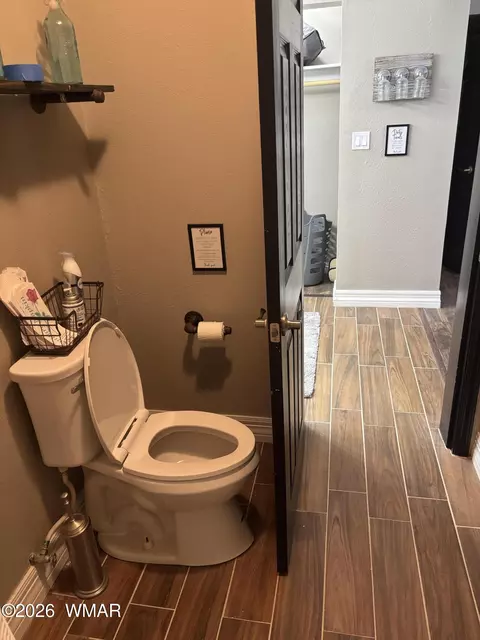 Bath - 1099 S Kellis Blvd, Snowflake, AZ 85937 photo 2 of 12