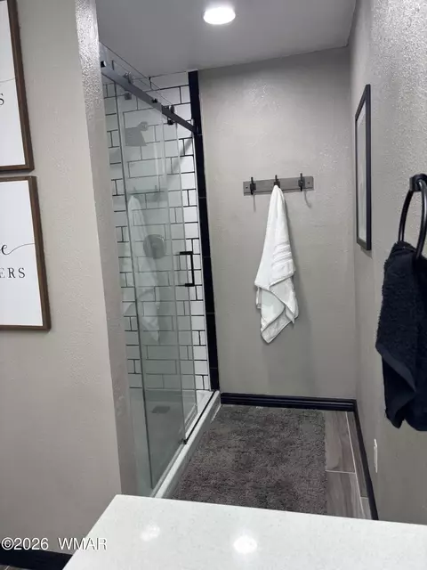 Bath - 1099 S Kellis Blvd, Snowflake, AZ 85937 photo 9 of 12