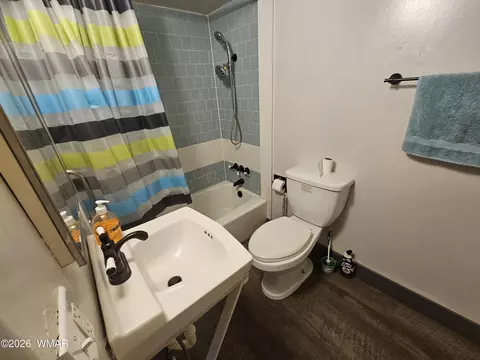 Bath - 210 S Harless St, Eagar, AZ 85925 photo 1 of 1