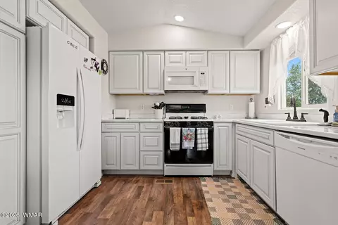Kitchen - 149 3000, Concho, AZ 85924 photo 1 of 5