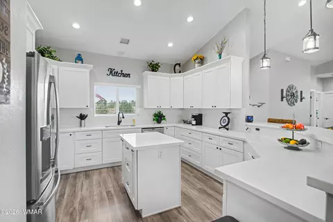 Kitchen - 4331 W Rencher Rd, Snowflake, AZ 85937 photo 4 of 5
