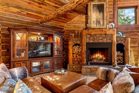 Living - 12 County Road 2070, Alpine, AZ 85920 photo 2 of 3