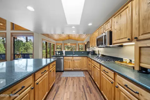 Kitchen - 4010 Sugar Pine Loop, Show Low, AZ 85901 photo 3 of 3