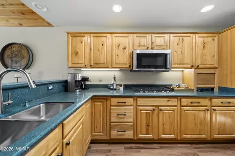 Kitchen - 4010 Sugar Pine Loop, Show Low, AZ 85901 photo 2 of 3