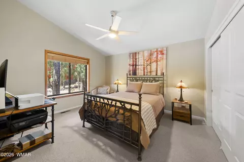 Bedroom - 4010 Sugar Pine Loop, Show Low, AZ 85901 photo 5 of 8