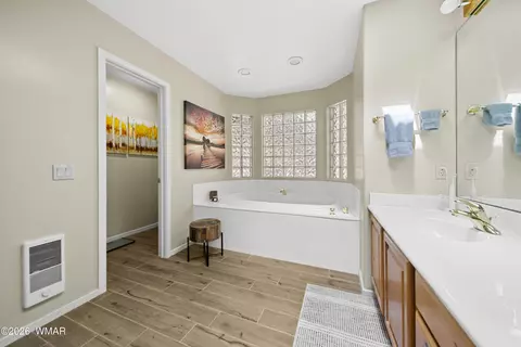 Bath - 4010 Sugar Pine Loop, Show Low, AZ 85901 photo 1 of 5