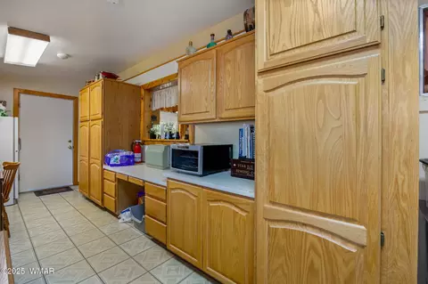 Kitchen - 2840 Pine Rim Rd, Overgaard, AZ 85933 photo 3 of 3
