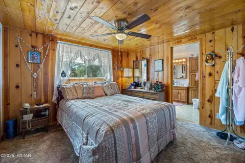 Bedroom - 2840 Pine Rim Rd, Overgaard, AZ 85933 photo 1 of 6