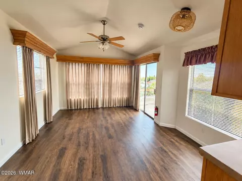 8207 Rainbow Loop, Show Low, AZ 85901 photo 2