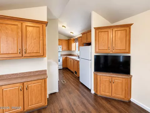 8207 Rainbow Loop, Show Low, AZ 85901 photo 3