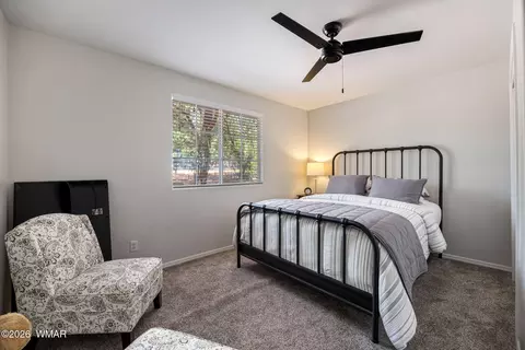 Bedroom - 3511 Broken Arrow Rd, Overgaard, AZ 85933 photo 3 of 4