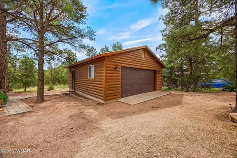 Exterior - 3511 Broken Arrow Rd, Overgaard, AZ 85933 photo 7 of 10