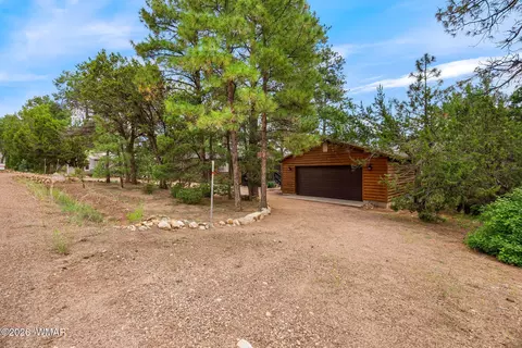 Exterior - 3511 Broken Arrow Rd, Overgaard, AZ 85933 photo 8 of 10