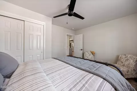 Bedroom - 3511 Broken Arrow Rd, Overgaard, AZ 85933 photo 4 of 4