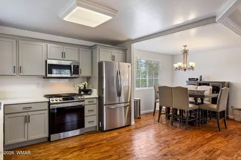 Kitchen - 3511 Broken Arrow Rd, Overgaard, AZ 85933 photo 2 of 3