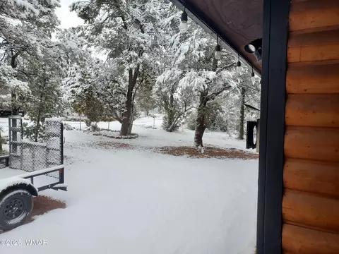 Exterior - 3511 Broken Arrow Rd, Overgaard, AZ 85933 photo 9 of 10