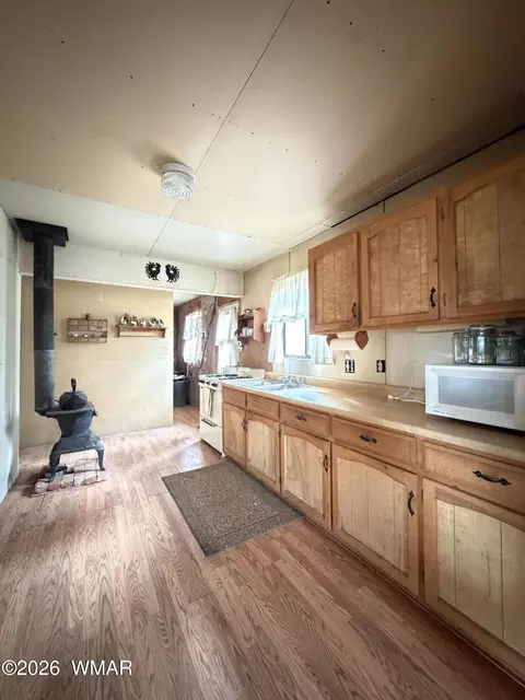 Kitchen - 3 County Road N1040 St, Eagar, AZ 85925 photo 1 of 2