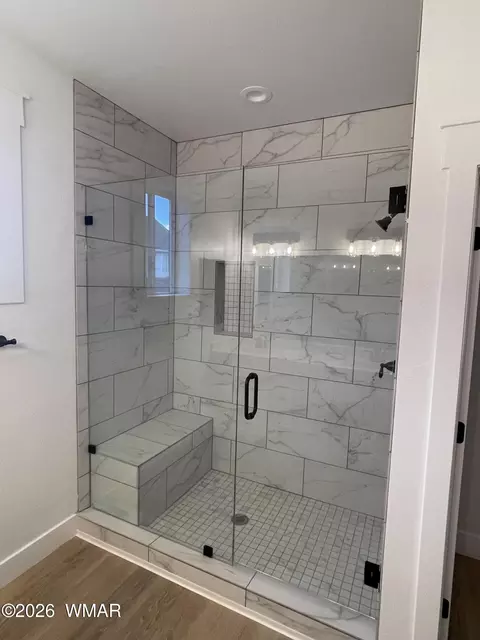 Bath - 2176 W Arrowhead Rd, Snowflake, AZ 85937 photo 2 of 4