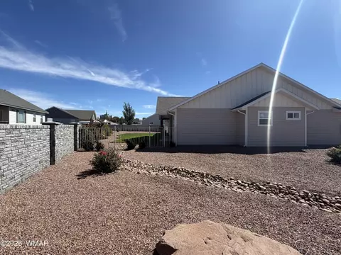 Exterior - 2176 W Arrowhead Rd, Snowflake, AZ 85937 photo 3 of 4
