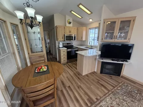 8247 Bogie Loop, Show Low, AZ 85901 photo 5