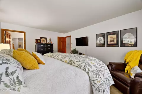 Bedroom - 4308 Eagle Cir, Pinetop, AZ 85935 photo 2 of 4