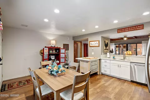 Dining - 4308 Eagle Cir, Pinetop, AZ 85935 photo 1 of 1