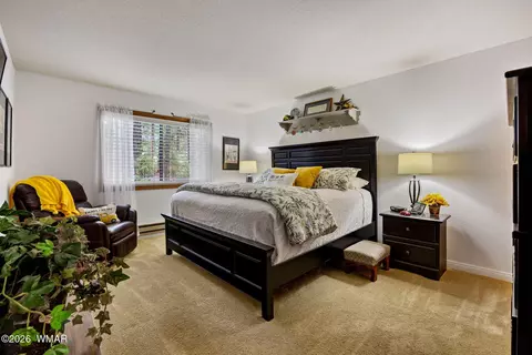 Bedroom - 4308 Eagle Cir, Pinetop, AZ 85935 photo 1 of 4
