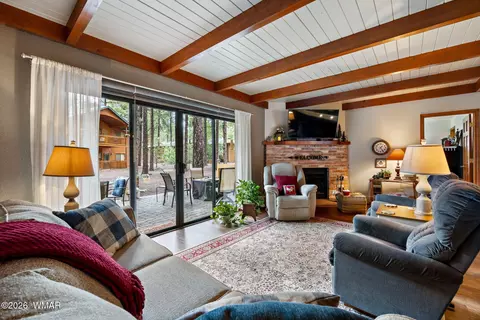 Living - 4308 Eagle Cir, Pinetop, AZ 85935 photo 1 of 3