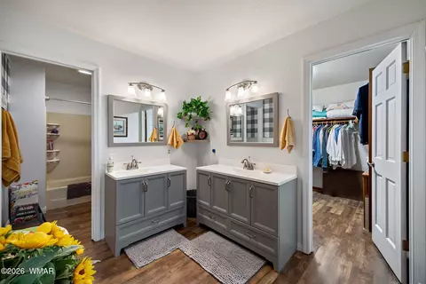 Bath - 4308 Eagle Cir, Pinetop, AZ 85935 photo 1 of 3