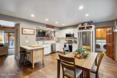 Kitchen - 4308 Eagle Cir, Pinetop, AZ 85935 photo 2 of 3