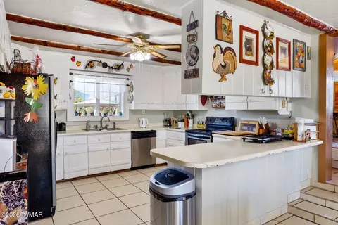 Kitchen - 121 S Sheldon Ave, Springerville, AZ 85938 photo 1 of 4