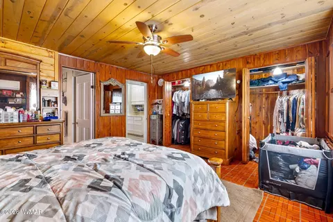 Bedroom - 121 S Sheldon Ave, Springerville, AZ 85938 photo 2 of 10