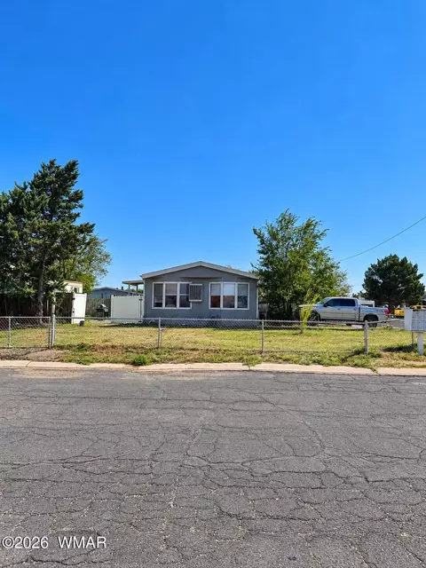 327 Edwardo Ave, Holbrook, AZ 86025