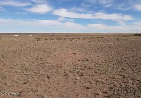 7977 Surrey Rd, Holbrook, AZ 86025