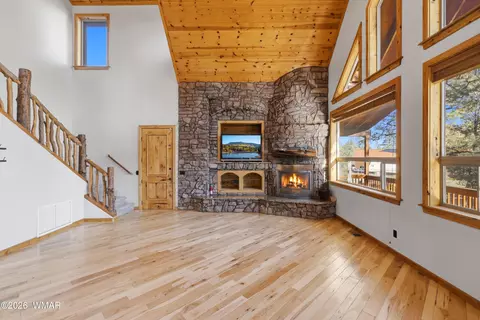Living - 3033 Aspen Rd, Overgaard, AZ 85933 photo 3 of 7