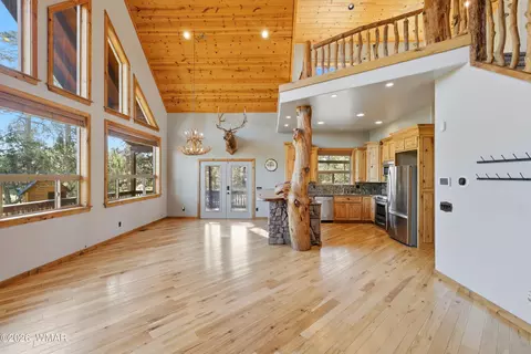 Living - 3033 Aspen Rd, Overgaard, AZ 85933 photo 6 of 7