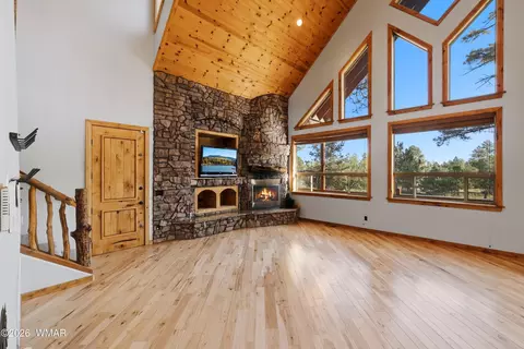 Living - 3033 Aspen Rd, Overgaard, AZ 85933 photo 2 of 7