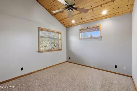 Bedroom - 3033 Aspen Rd, Overgaard, AZ 85933 photo 3 of 4