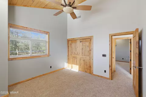 Bedroom - 3033 Aspen Rd, Overgaard, AZ 85933 photo 2 of 4