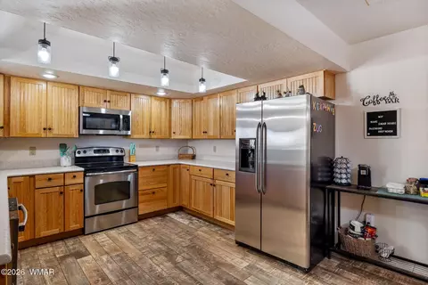 Kitchen - 1094 W 7th Ln, Eagar, AZ 85925 photo 2 of 3
