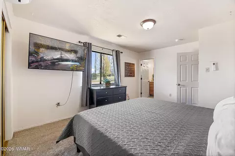 Bedroom - 1094 W 7th Ln, Eagar, AZ 85925 photo 5 of 7